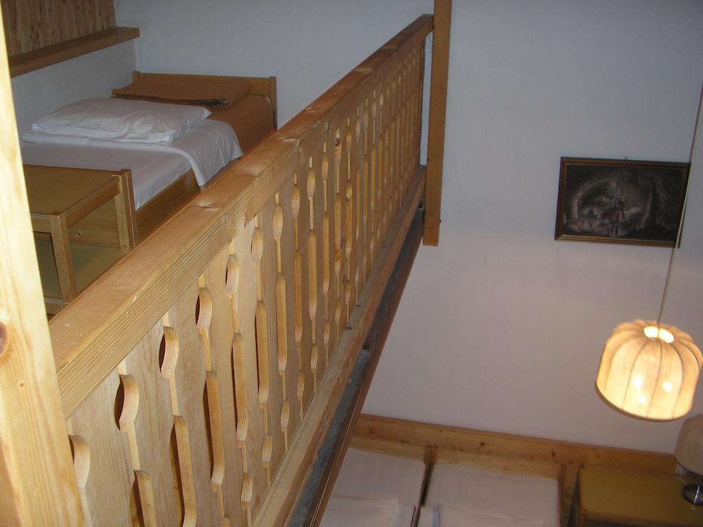 Camping Pivka Jama Postojna Room photo